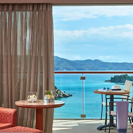 Resort Aks Hinitsa Bay