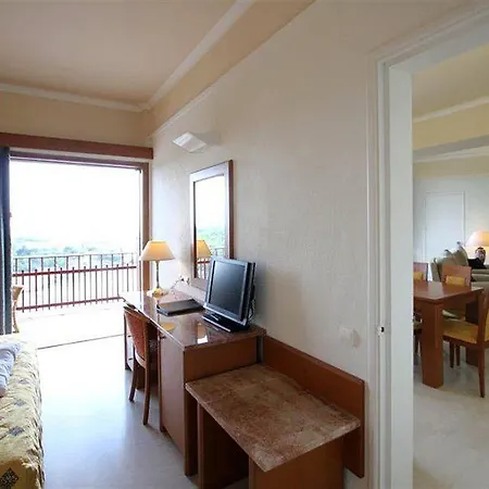 Aks Hinitsa Bay 4* بورتو خيلي