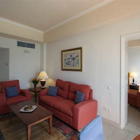 Aks Hinitsa Bay Resort
