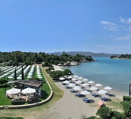 Aks Hinitsa Bay بورتو خيلي