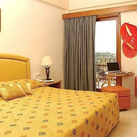 منتجع Aks Hinitsa Bay 4*