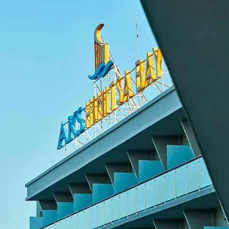 منتجع Aks Hinitsa Bay 4*