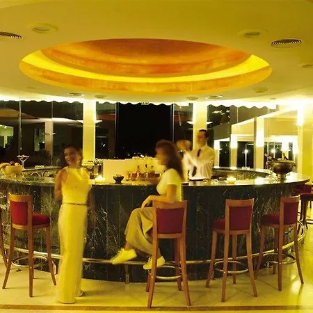 Aks Hinitsa Bay Resort