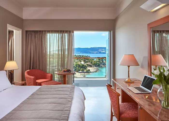 Aks Hinitsa Bay Resort