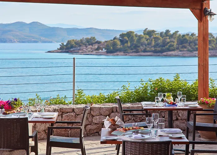 Aks Hinitsa Bay Rezort Porto Cheli