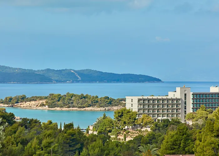 Rezort Aks Hinitsa Bay 4*
