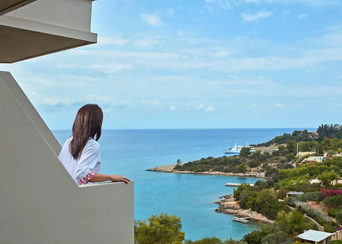 Aks Hinitsa Bay Resort