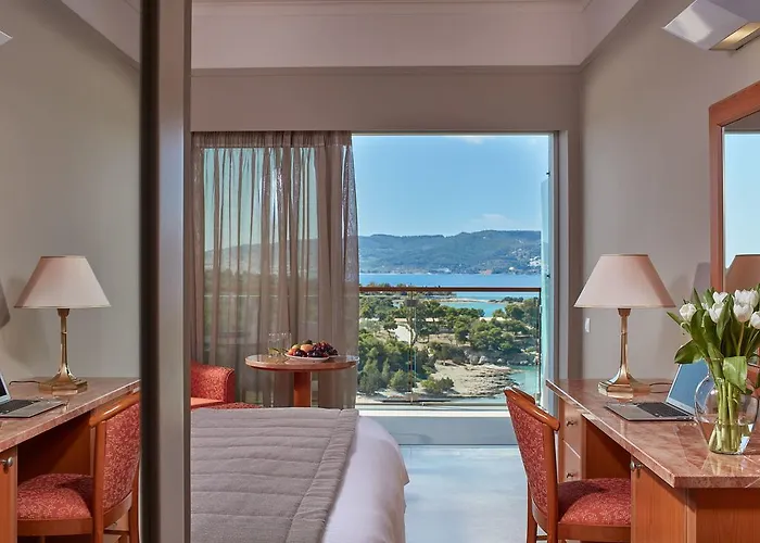 Rezort Aks Hinitsa Bay 4*