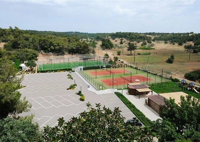 Aks Hinitsa Bay 波多河丽