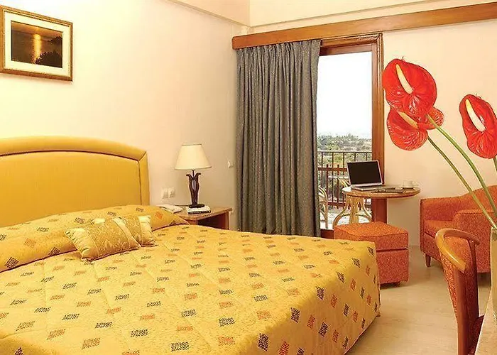 Rezort Aks Hinitsa Bay 4*